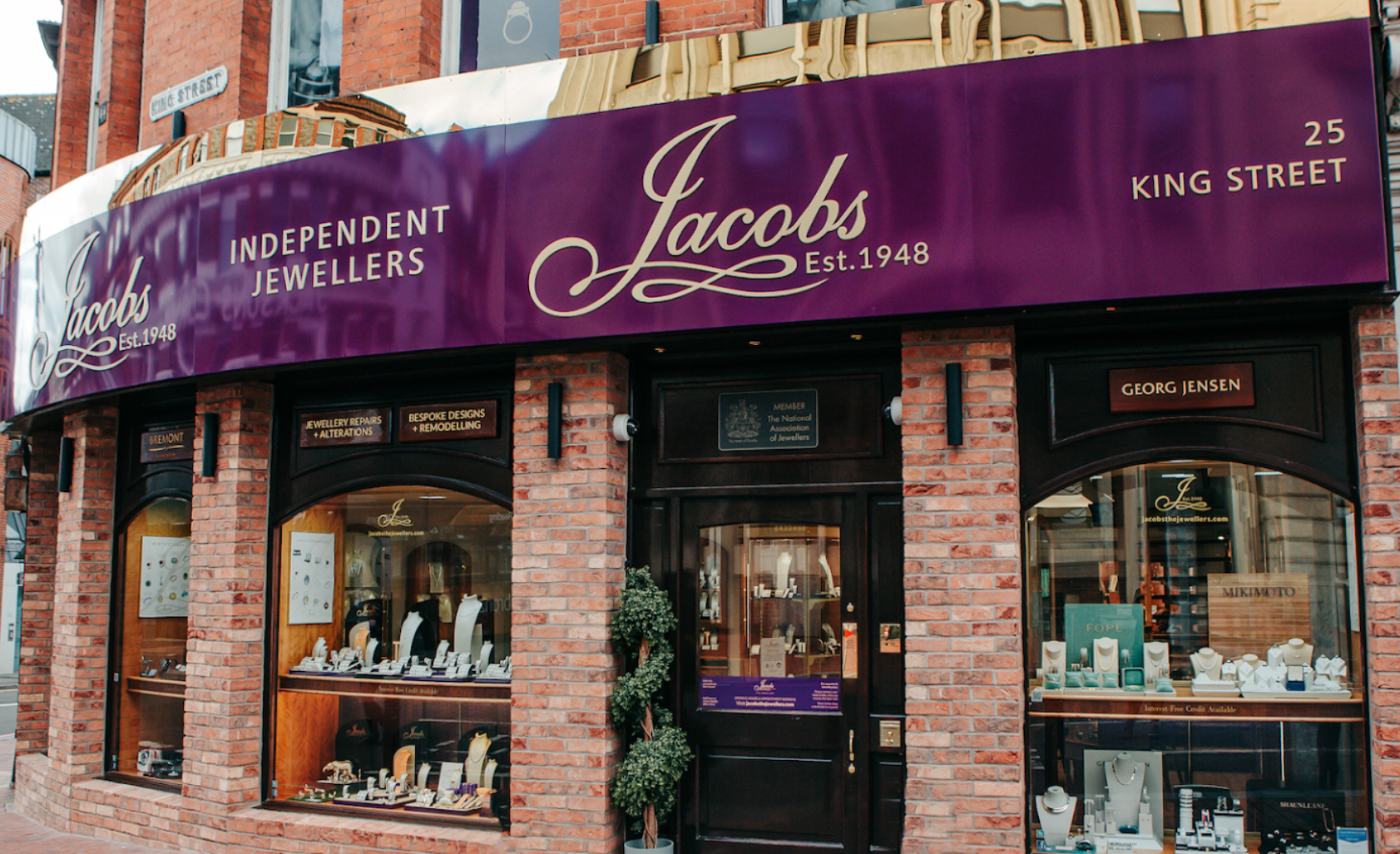 Jacobs the Jewellers store front